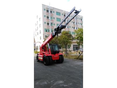 Import 11 ton telescopic crane loader from chinese wholesale supplier and manufacturer