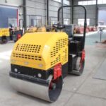 Import High quality 2 ton double drum asphalt road roller vibratory road roller machine earth com from chinese wholesale supplier and manufacturer