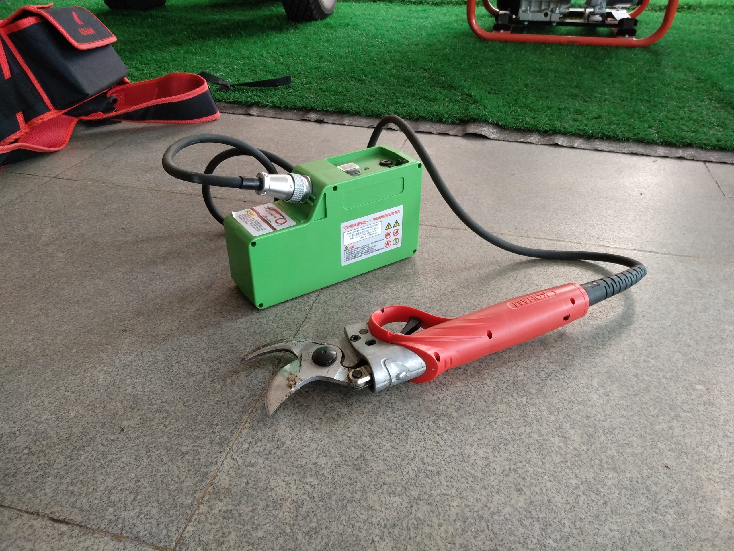 Import PRUNING SCISSOR from chinese wholesale supplier and manufacturer