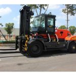 Import 16 Ton LNG Heavy Forklift Truck from chinese wholesale supplier and manufacturer