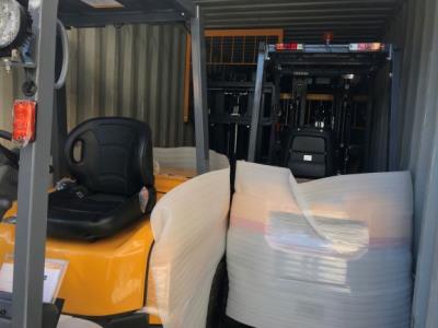 Import 3 Ton Diesel Small Forklift work in container and warehouse attachment side shift from chinese wholesale supplier and manufacturer