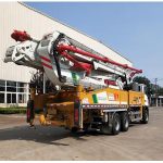 Import XCMG 52m tow truck mounted concrete pump HB52V with HOWO chassis for sale from chinese wholesale supplier and manufacturer