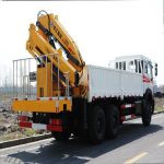 Import XCMG 8 ton hydraulic knuckle boom lorry crane telescoping truck mounted crane for sale from chinese wholesale supplier and manufacturer