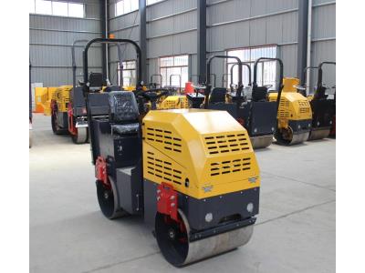 Import Hydraulic double drum rollers diesel engine ride on roller 1 ton road roller from chinese wholesale supplier and manufacturer