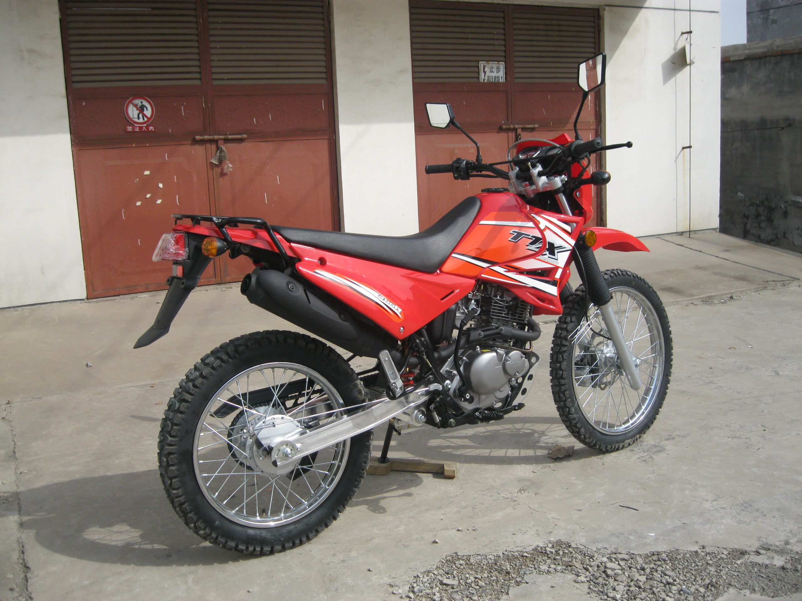 Import Dirt Bike200 from chinese wholesale supplier and manufacturer