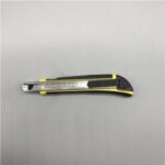 Import Mini plastic ABS snap off 3/5pcs blades box office paper cutting cutter knife 9mm from chinese wholesale supplier and manufacturer