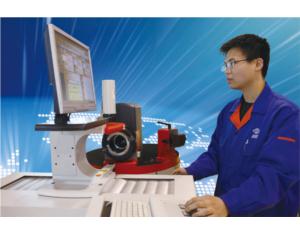 Import Workers of Harbin Measuring & Cutting Tool Group Co.,Ltd.Operating Horizontal Tool Presett from chinese wholesale supplier and manufacturer
