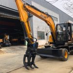 Import wheel excavator with wood grapple from chinese wholesale supplier and manufacturer