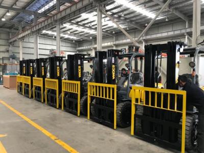 Import 4 Ton Diesel Small Forklift Attachment Paper Roll from chinese wholesale supplier and manufacturer